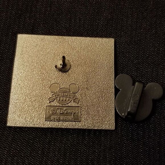 Disney World Pin MGM Studios Mickey Clapboard Heart Retired Defunct WDW 96 2002 - Picture 6 of 6